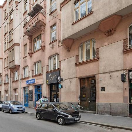 Extra Central - Mini Modern Studio Budapest Exterior photo
