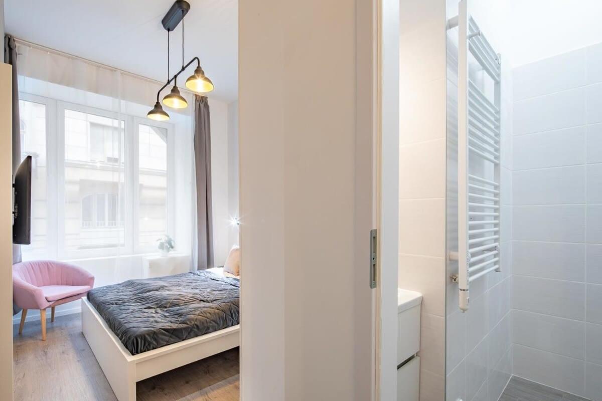 Extra Central - Mini Modern Studio Budapest Exterior photo