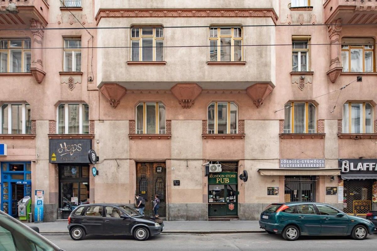 Extra Central - Mini Modern Studio Budapest Exterior photo